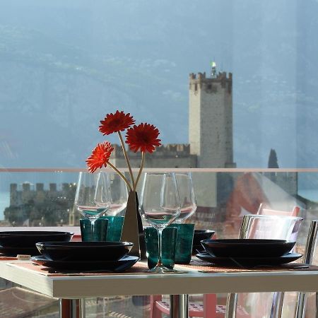 Ferienwohnung Blue Sky Garda - Sunset Malcesine Exterior foto